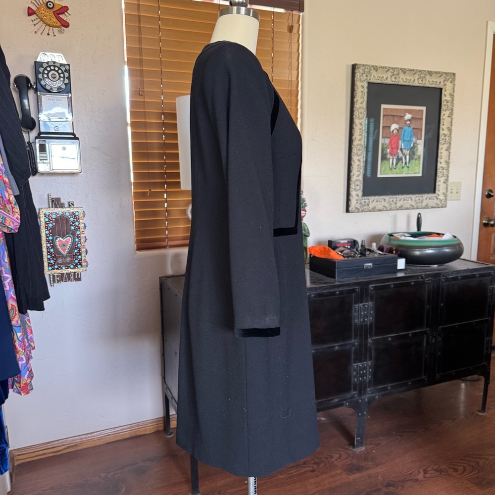 Vintage black crepe Louis Feraud long sleeve dress US 10/12 - Picture 8 of 13